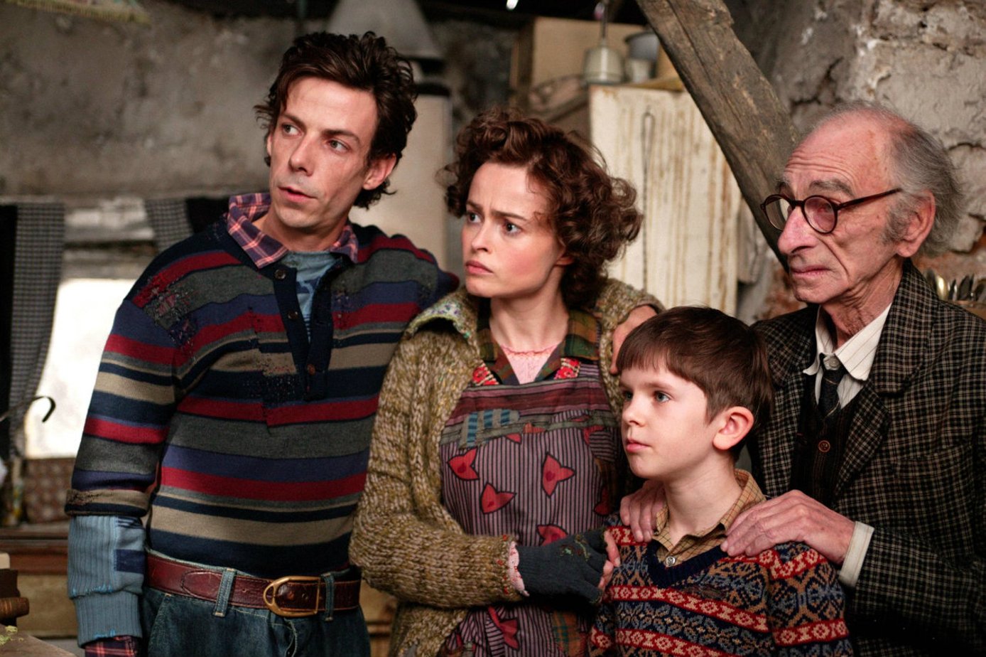Z kim tajnie ożenił się Freddie Highmore