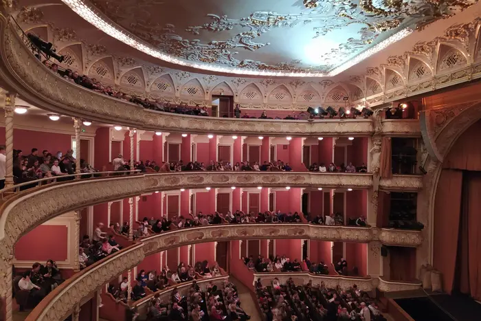 Dlaczego nigdy nie ma biletów? Teatr Franka odpowiedział oburzonym widzom