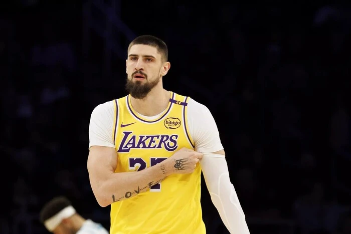 Określono wszystkie pary play-off NBA: z kim zagra 'Lakers' Ukraińca Lenia
