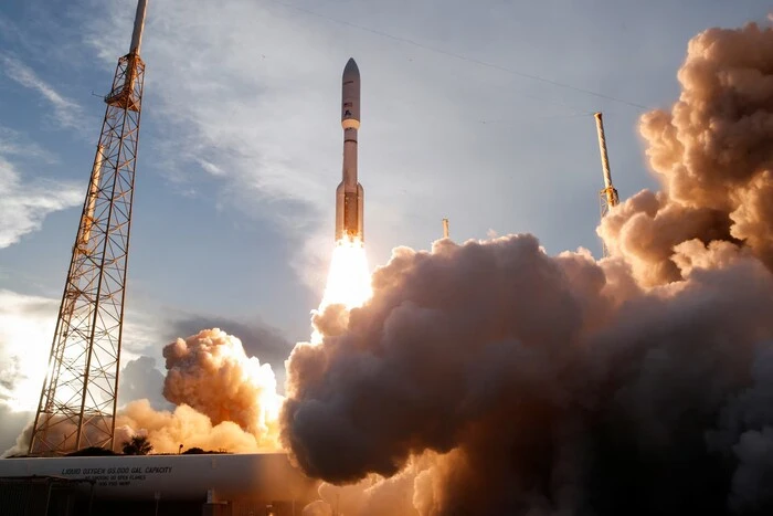Amazon zaczyna rywalizację ze Starlink? Firma wystrzeliła pierwsze satelity internetowe w kosmos