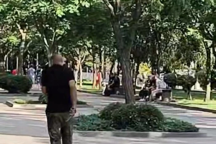 В Днепре мужчина с ножом приставал к детям