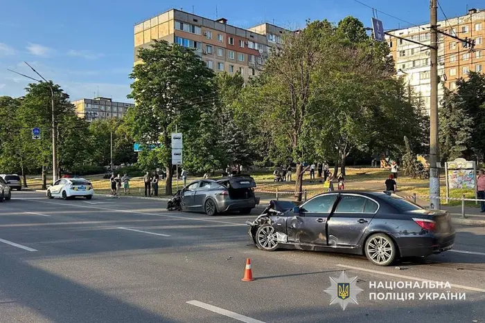 W Krzywym Rożnie miała miejsce śmiertelna katastrofa drogowa z udziałem czterech samochodów (wideo)