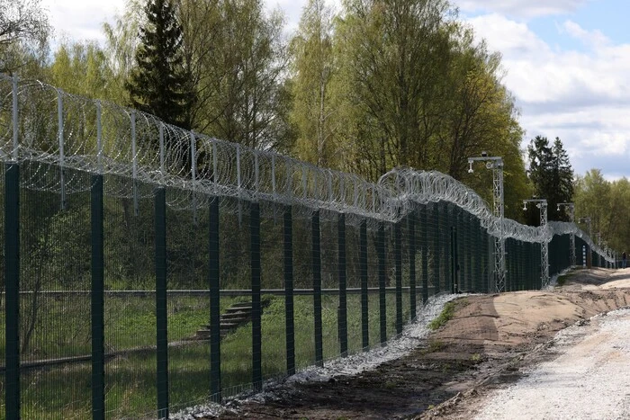 Finlandia aktywnie buduje płot na granicy z Rosją