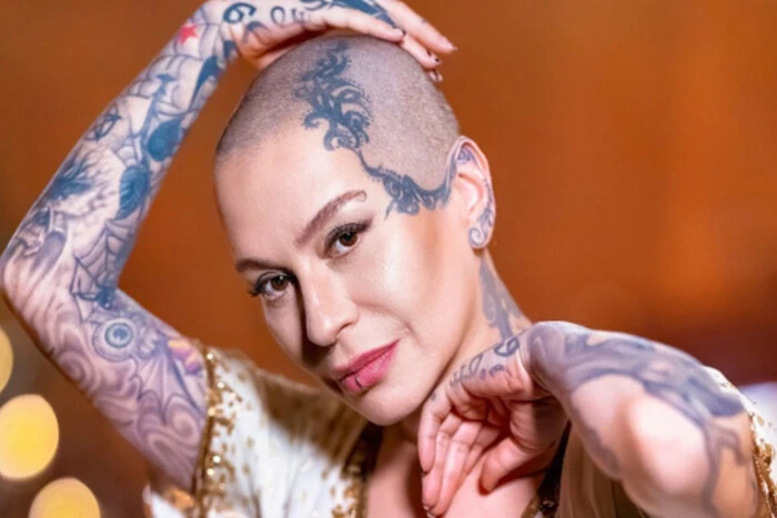 Rosyjska piosenkarka Nargiz z sceny mówi po ukraińsku