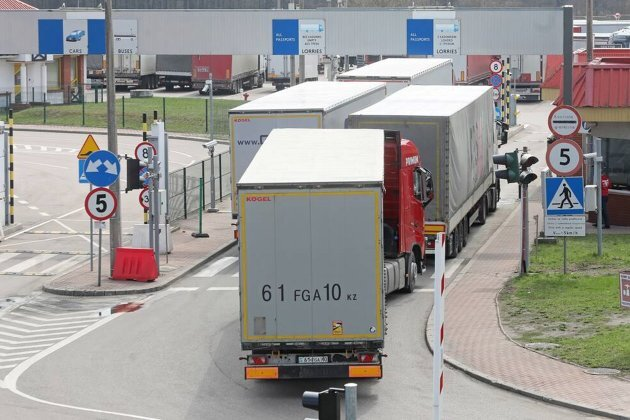 Problemowe opóźnienia na granicy z Polską