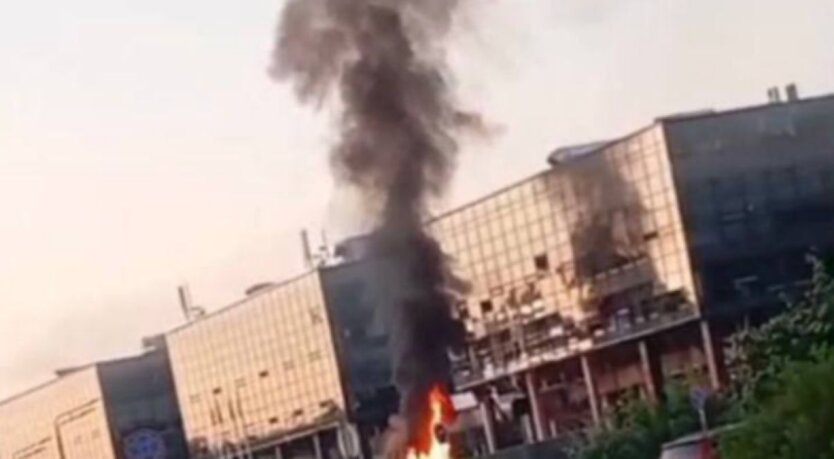 Dronenangriff auf Moskau: Technopark 'Elma' in Selenograd steht in Flammen