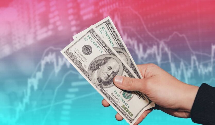 Українці почали активніше продавати готівку: як відреагували обмінники