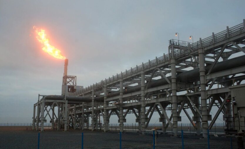 ЕС ввел санкции на газовые суда России