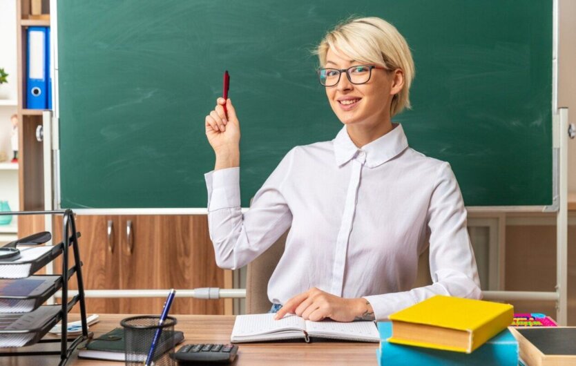 Nauczycielom zwiększa się dodatki: kto otrzyma więcej już we wrześniu