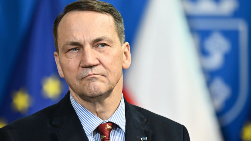 Sikorski nazwał jedyny kraj, który może powstrzymać Putina